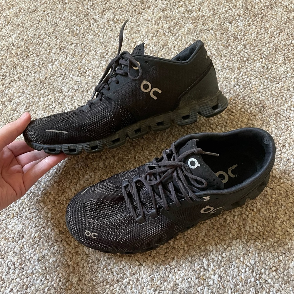 Black On cloud Running Shoes W 8.5